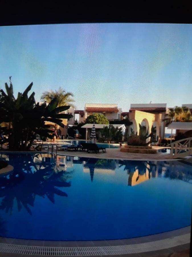 Sunrise Beach Club Gastria Esterno foto